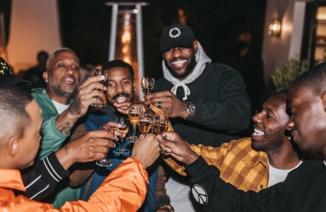 世界杯高清直播平台-老詹违规确定不会禁赛 将代表湖人出战与太阳首战