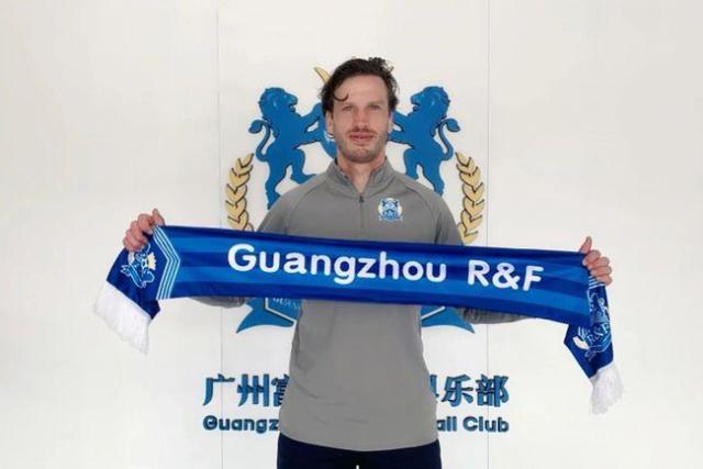 世界杯高清直播平台-斯文森重返广州迫不及待证明自己：我的球技又长了